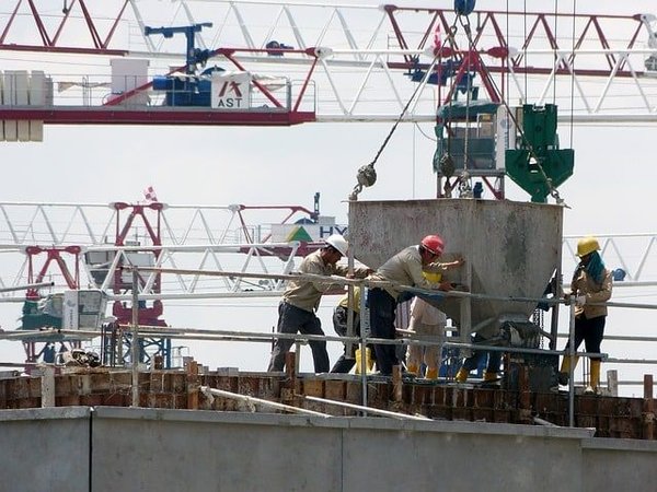 Construction de maisons sur mesure : pourquoi choisir des artisans expérimentés et travailler avec des matériaux de qualité ?